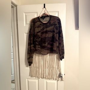 Plus size netted camouflage top